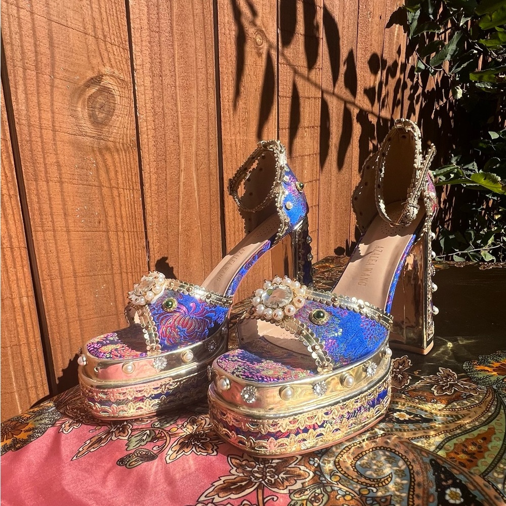 Elegant Pearl-Embellished Women's Platform Heels